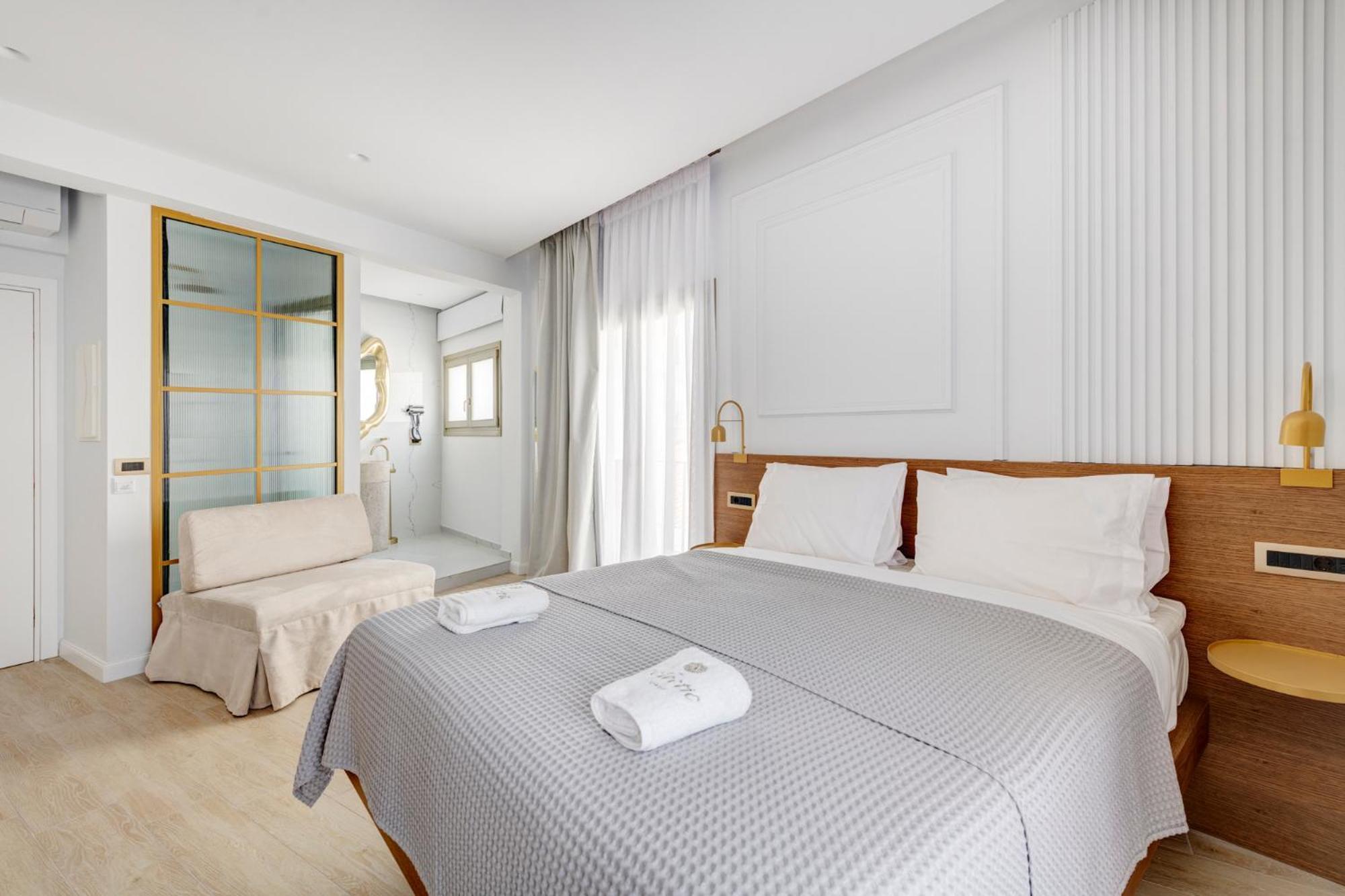 Eclectic Syros Bed & Breakfast Ермополи Екстериор снимка