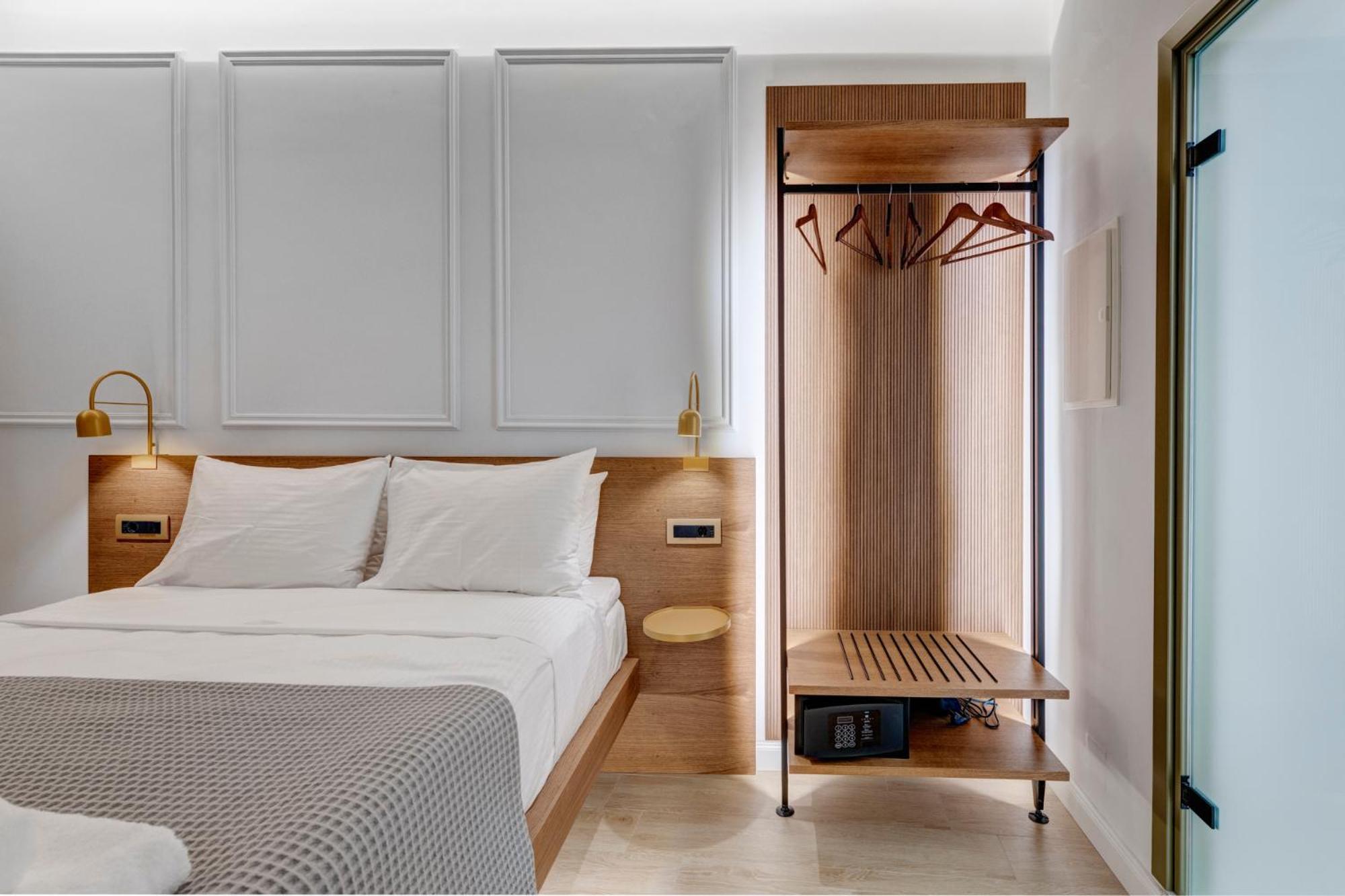 Eclectic Syros Bed & Breakfast Ермополи Екстериор снимка