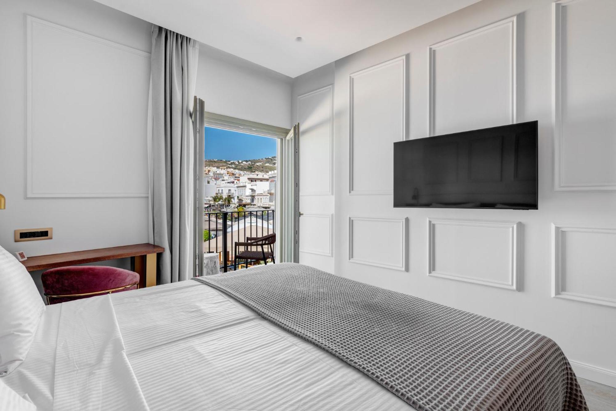 Eclectic Syros Bed & Breakfast Ермополи Екстериор снимка