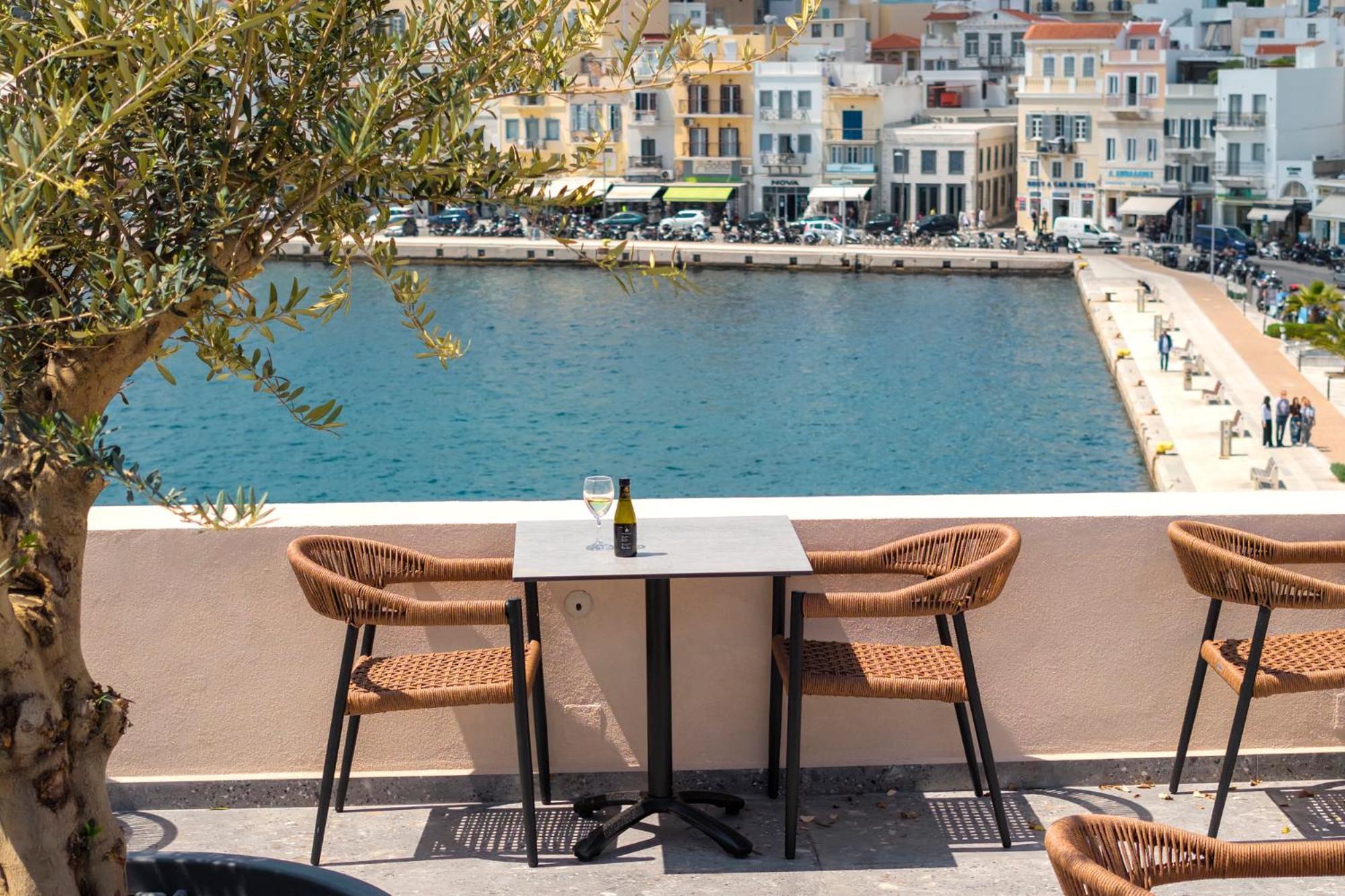 Eclectic Syros Bed & Breakfast Ермополи Екстериор снимка