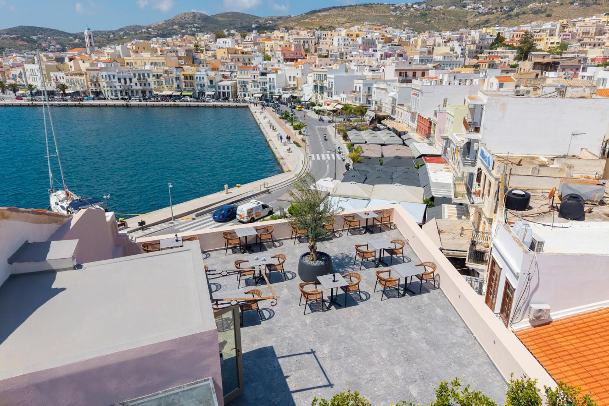 Eclectic Syros Bed & Breakfast Ермополи Екстериор снимка