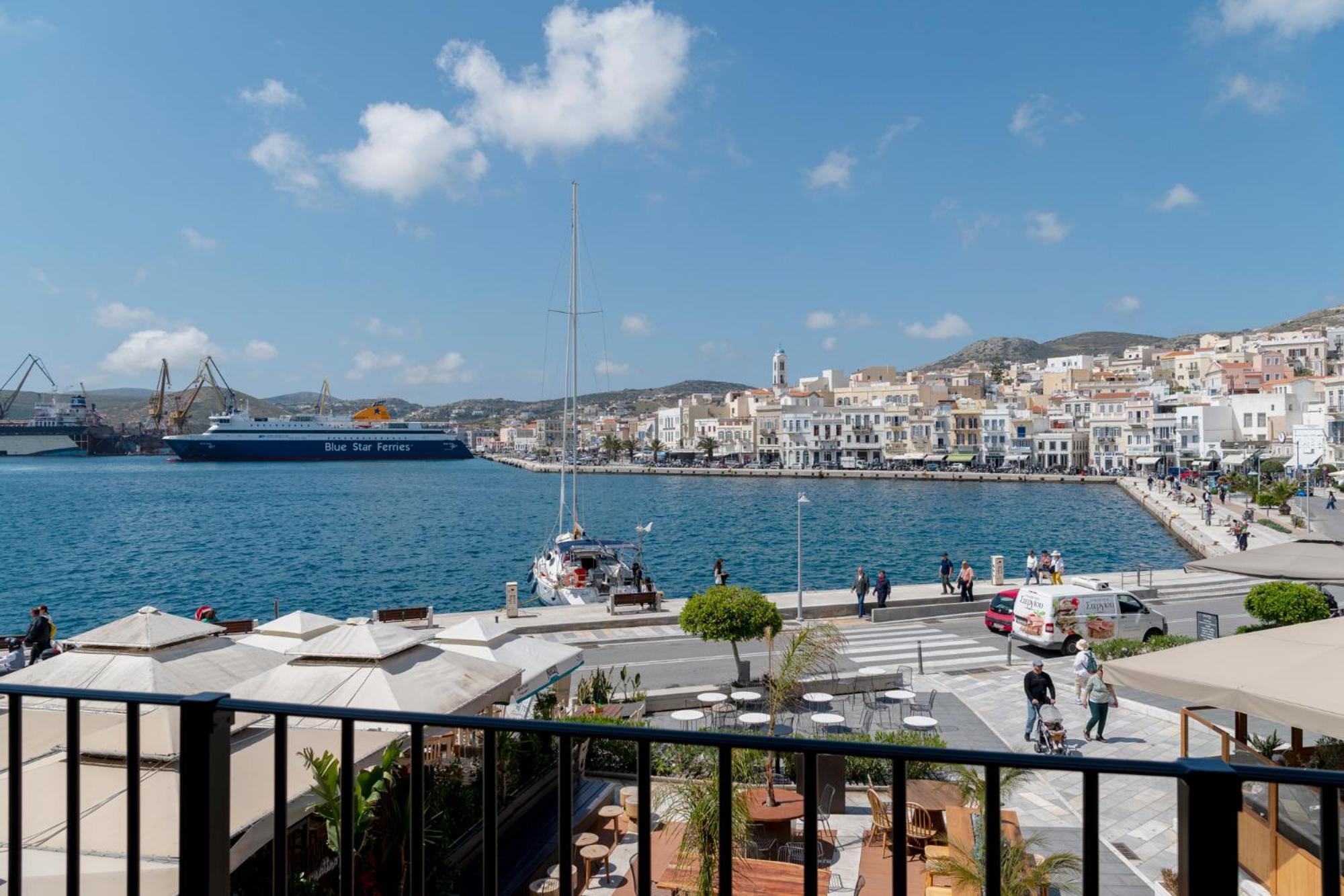 Eclectic Syros Bed & Breakfast Ермополи Екстериор снимка