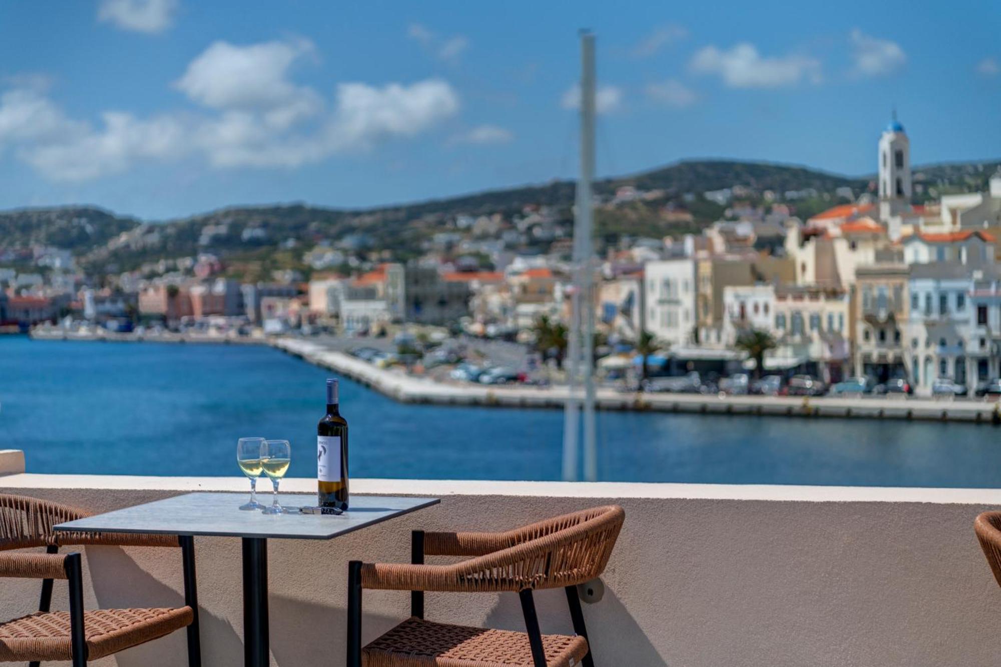 Eclectic Syros Bed & Breakfast Ермополи Екстериор снимка