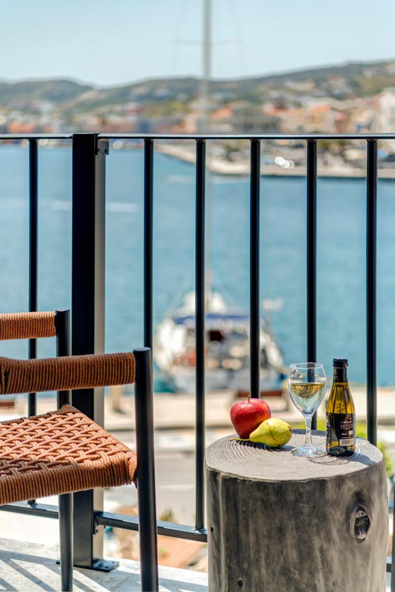 Eclectic Syros Bed & Breakfast Ермополи Екстериор снимка