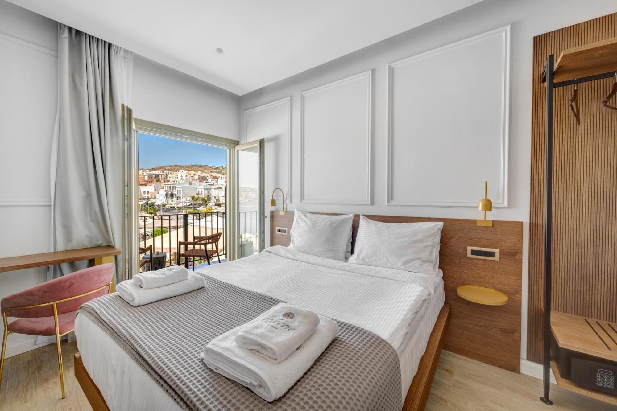 Eclectic Syros Bed & Breakfast Ермополи Екстериор снимка