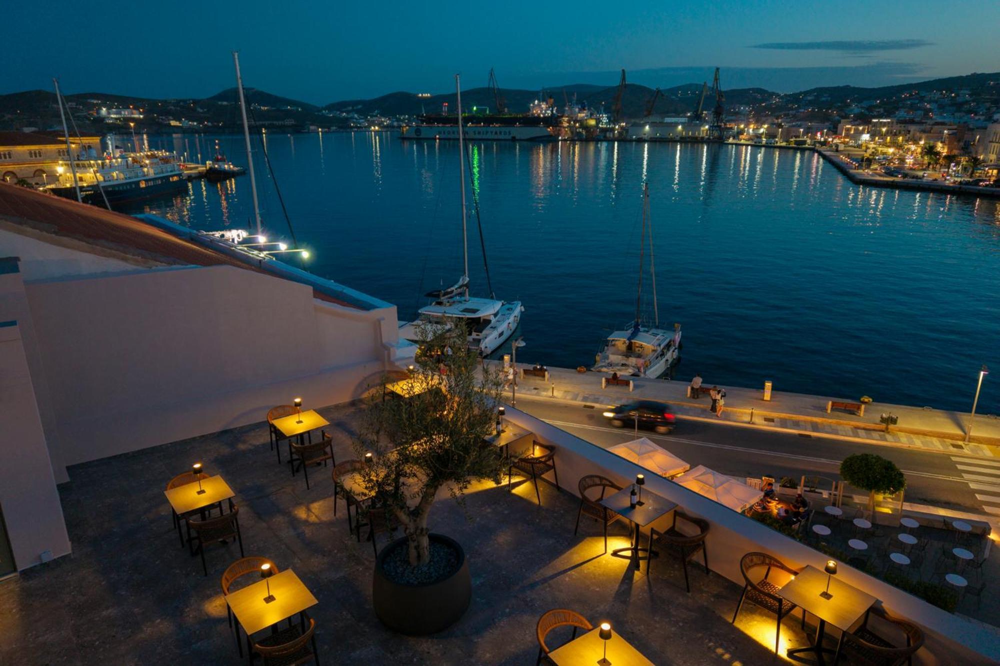 Eclectic Syros Bed & Breakfast Ермополи Екстериор снимка