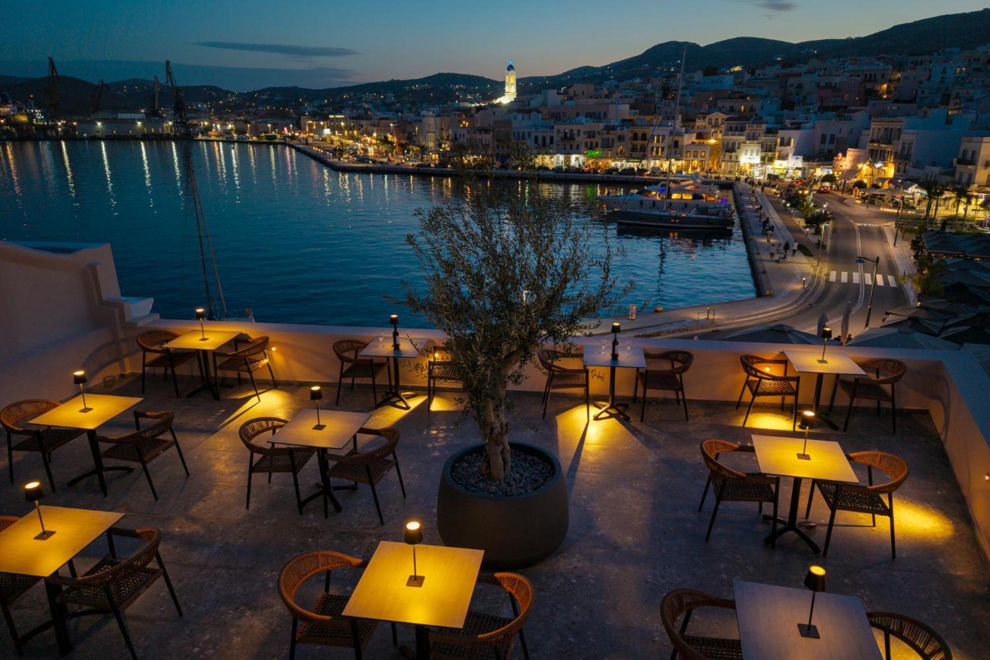Eclectic Syros Bed & Breakfast Ермополи Екстериор снимка