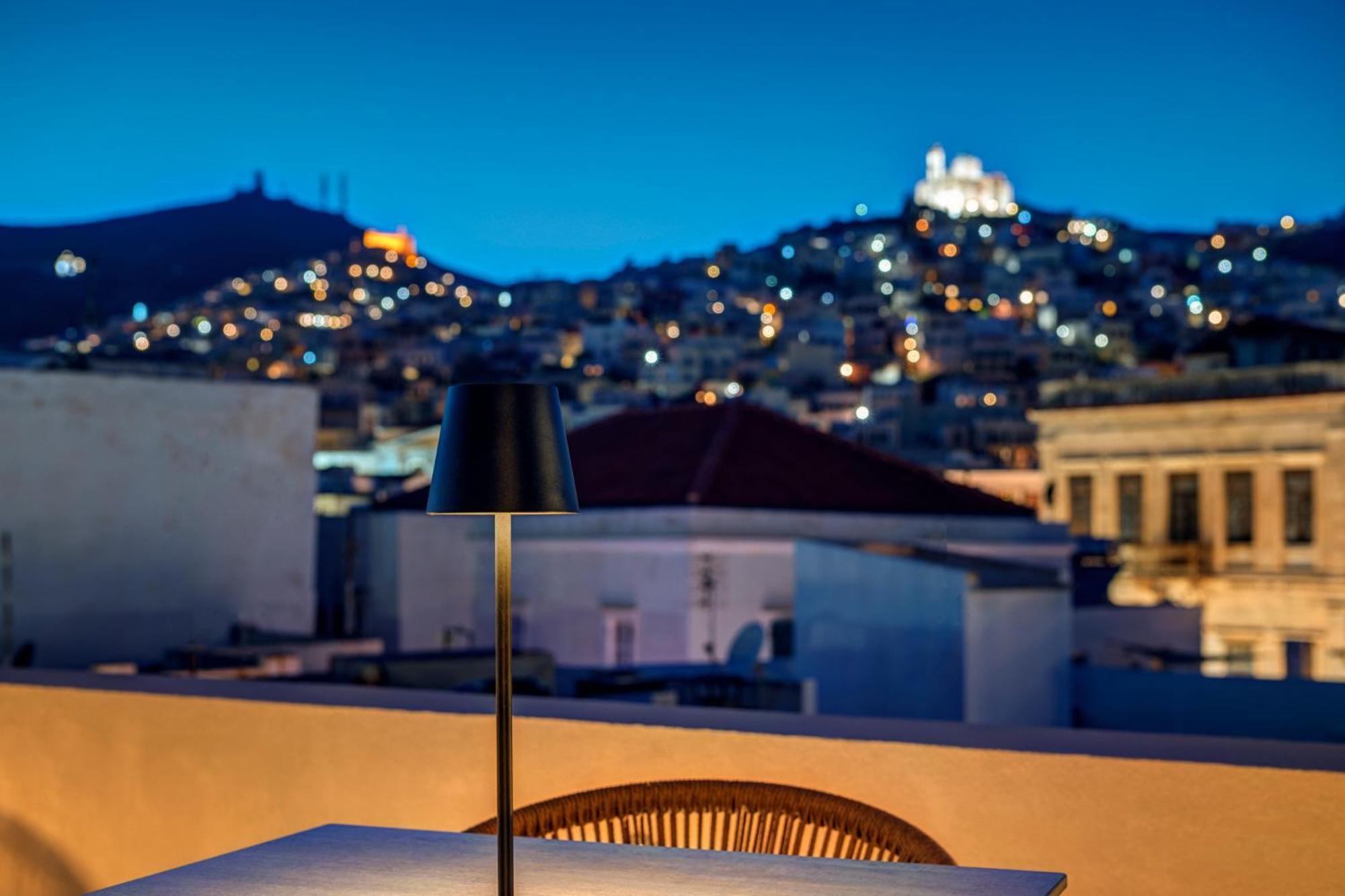 Eclectic Syros Bed & Breakfast Ермополи Екстериор снимка