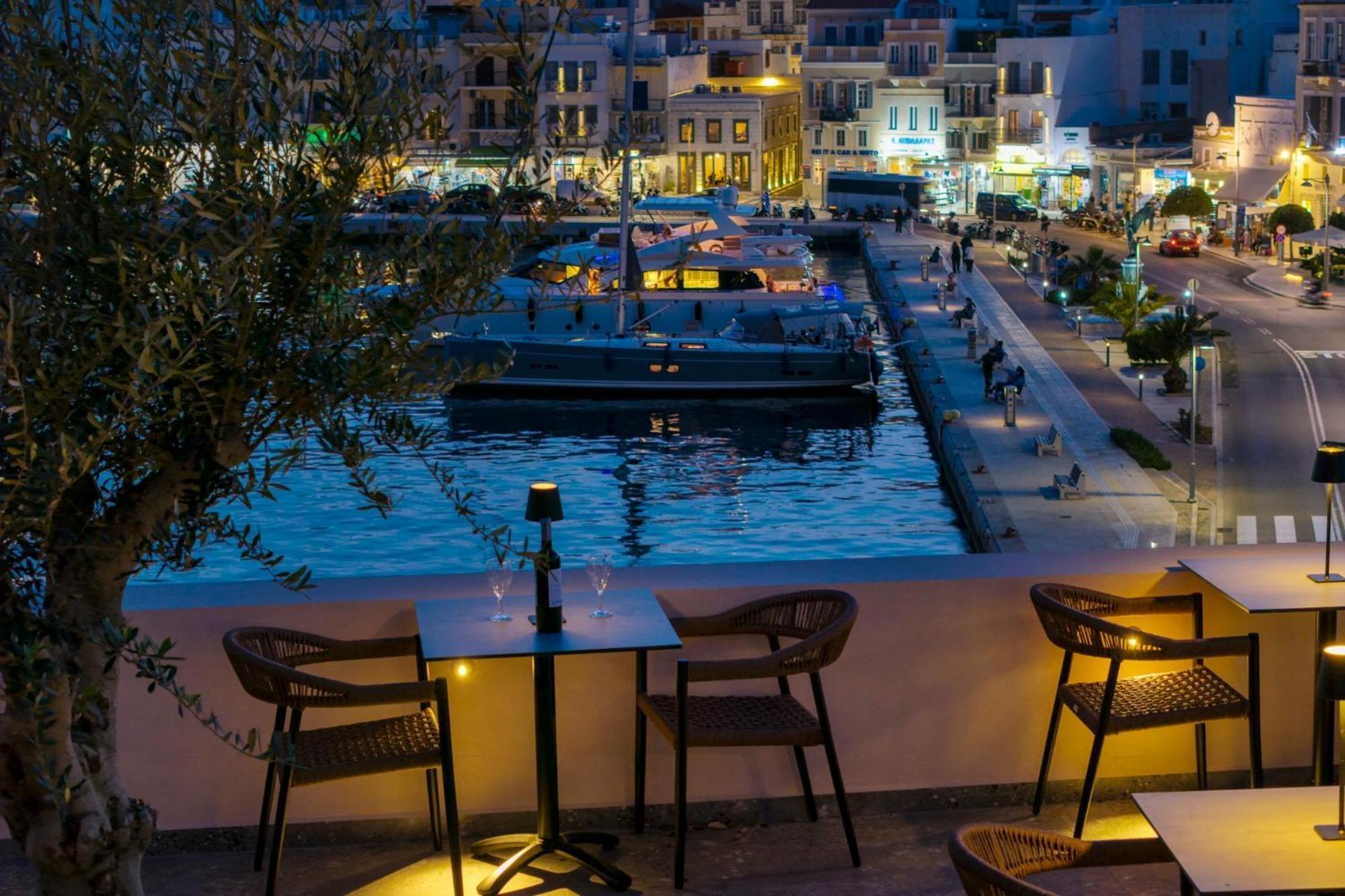 Eclectic Syros Bed & Breakfast Ермополи Екстериор снимка