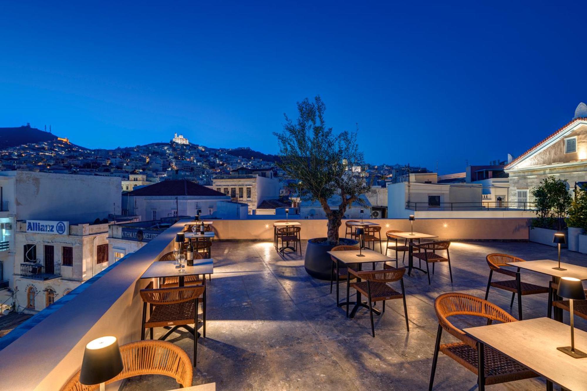 Eclectic Syros Bed & Breakfast Ермополи Екстериор снимка